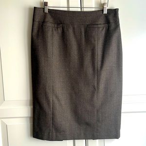 Vintage Y2K Josef brown mini-houndstooth check pencil skirt. Size US 6